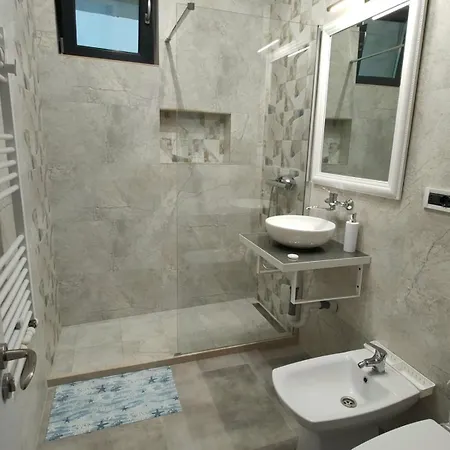 Apartman La Dame Blanche Năvodari